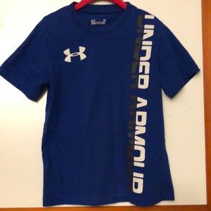 Under Armour boys Tee Shirt